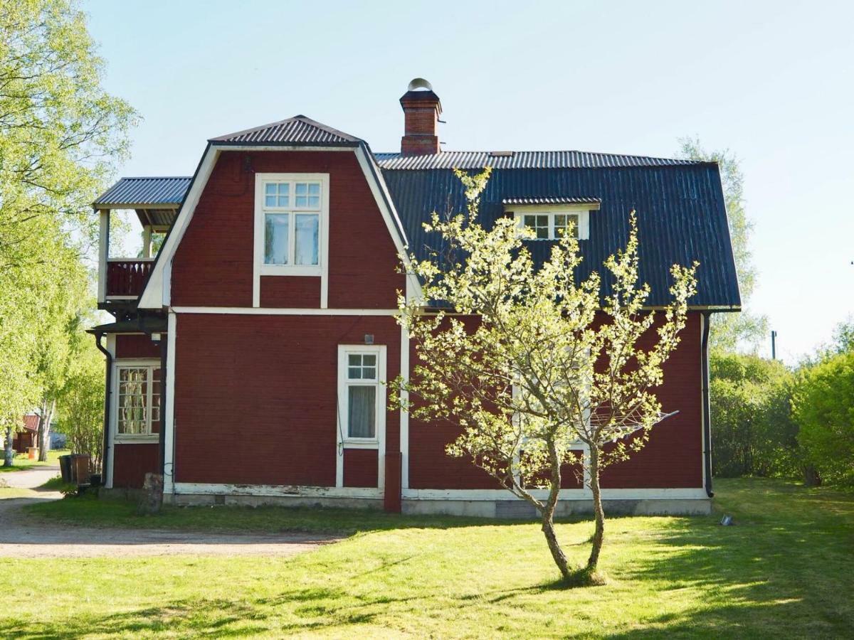 Orsastuguthyrning-Kyrkbyn Vila Exterior foto